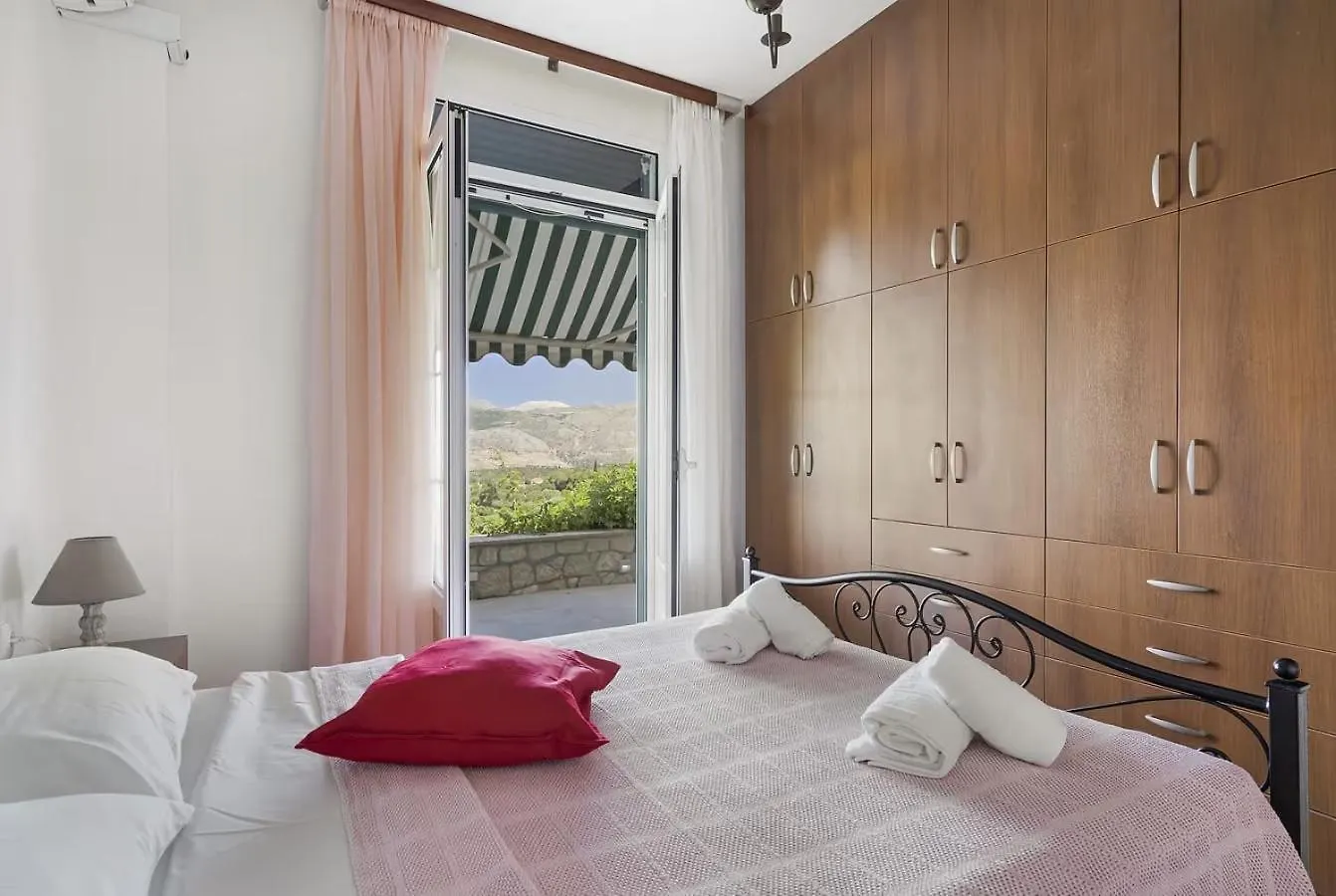 Paradiso Verde Lixouri Apartment